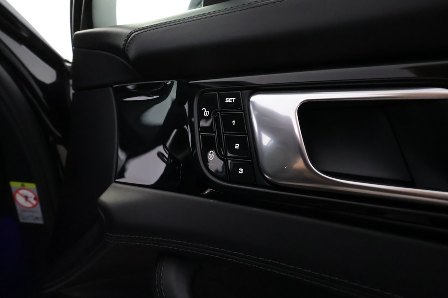 Porsche Panamera vaihtoauto