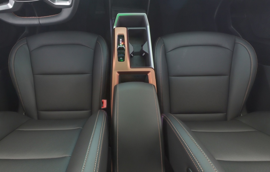 KGM Torres EVX vaihtoauto