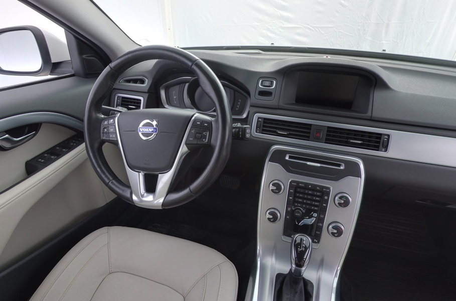 Volvo V70 vaihtoauto