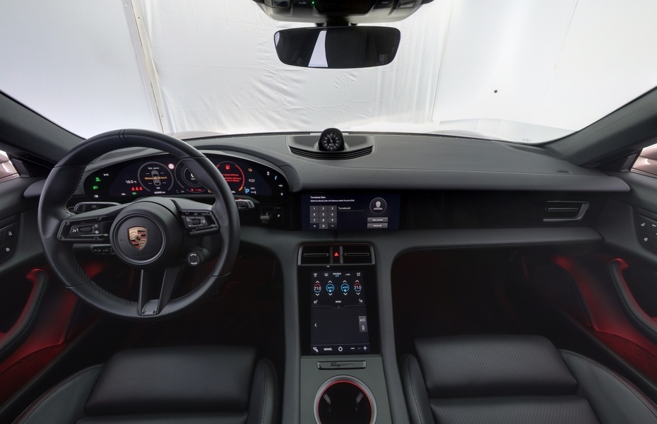 Porsche Taycan vaihtoauto