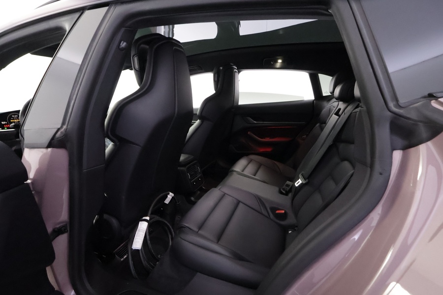 Porsche Taycan vaihtoauto