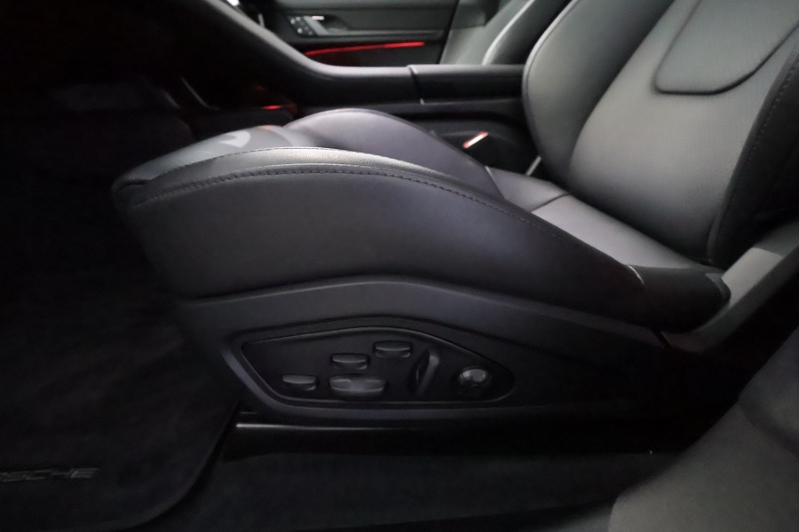 Porsche Taycan vaihtoauto