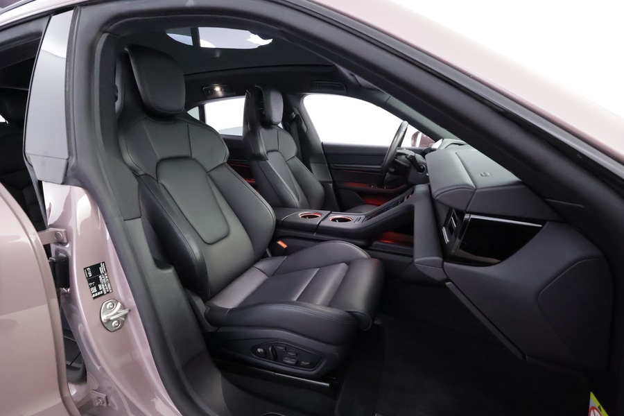 Porsche Taycan vaihtoauto