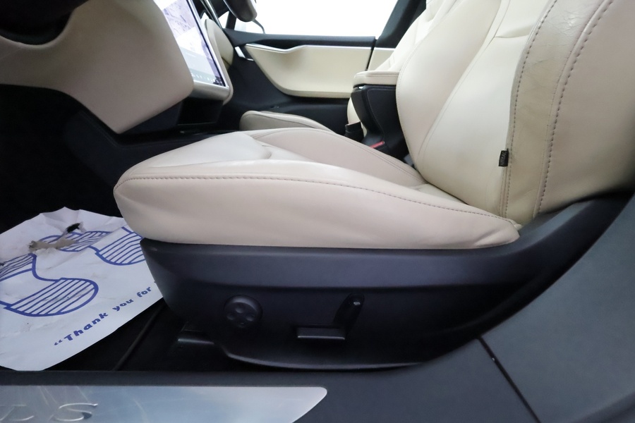 Tesla Model S vaihtoauto