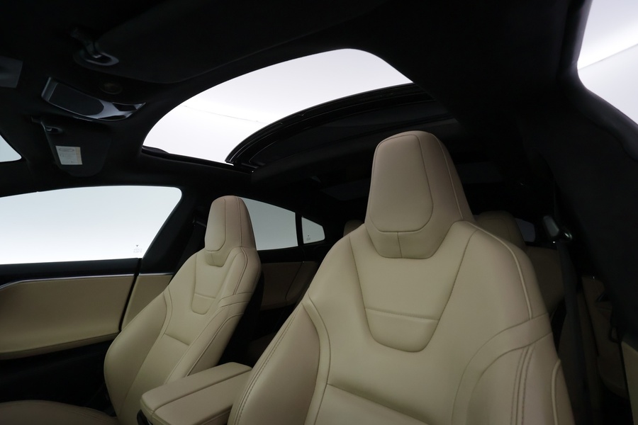 Tesla Model S vaihtoauto