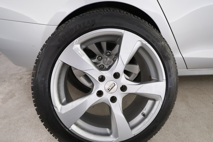 Tesla Model S vaihtoauto