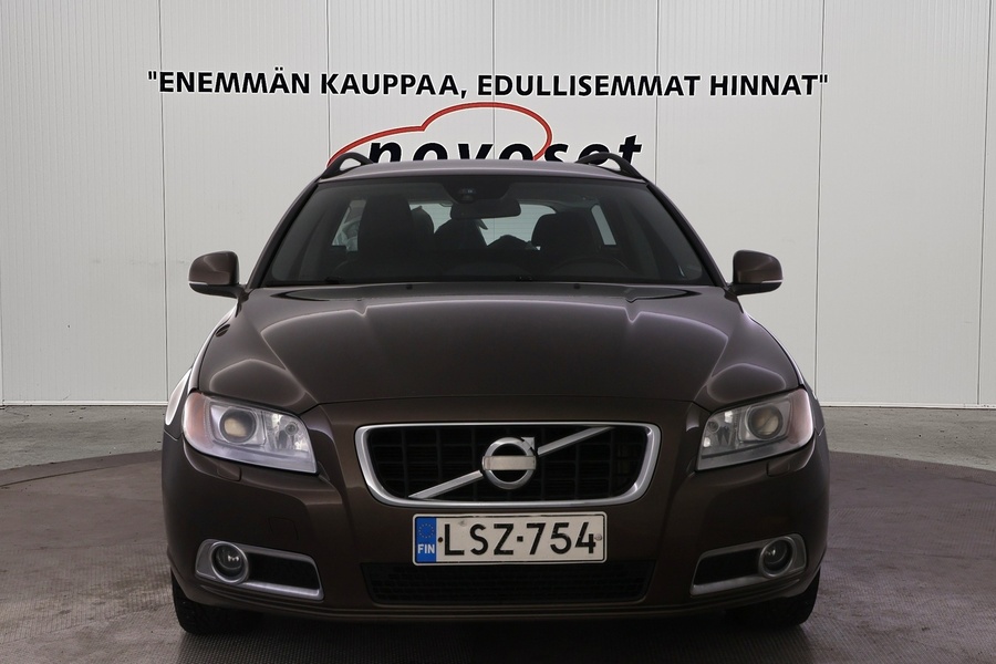 Volvo V70 vaihtoauto