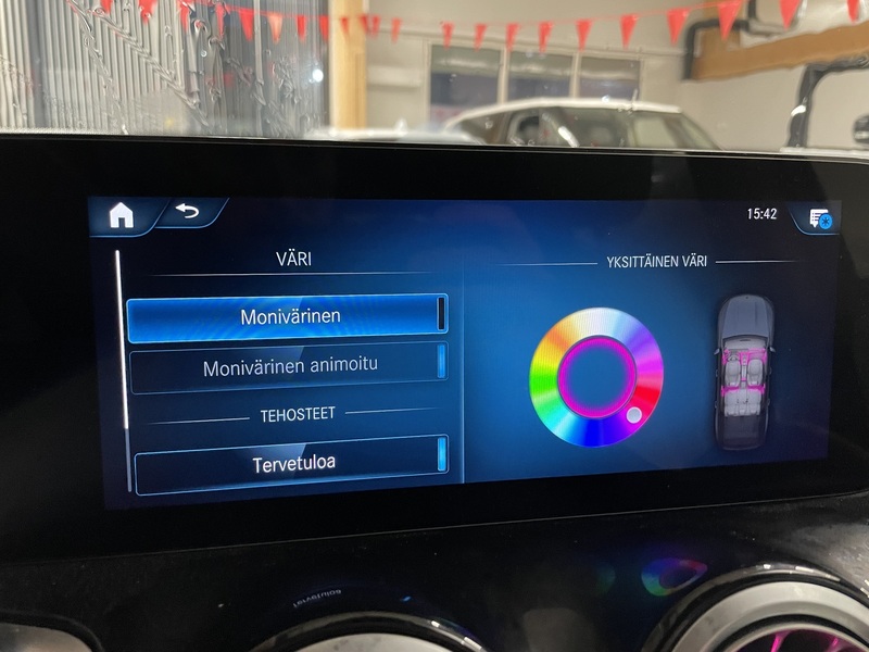 Mercedes-Benz EQB vaihtoauto