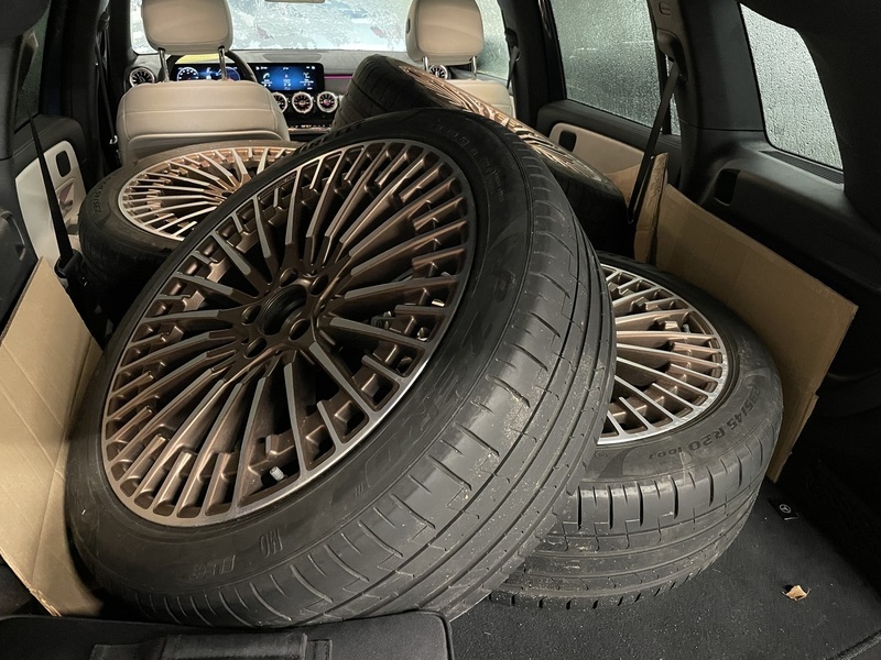 Mercedes-Benz EQB vaihtoauto