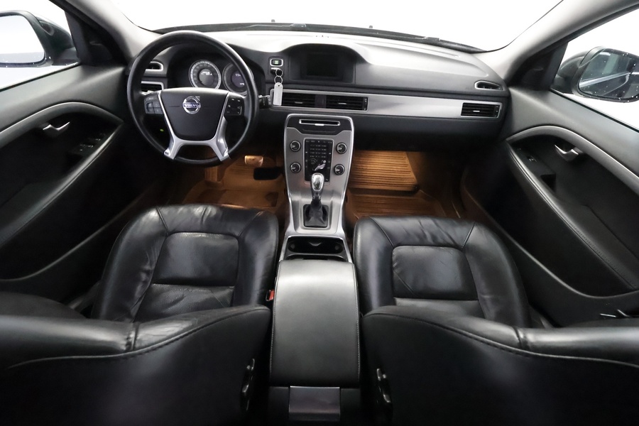Volvo V70 vaihtoauto