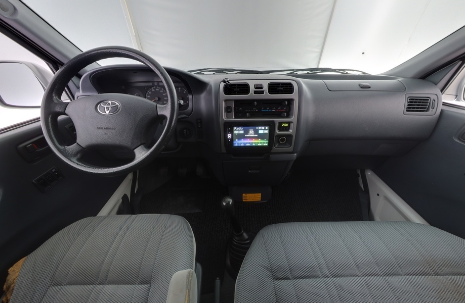Toyota Hiace vaihtoauto