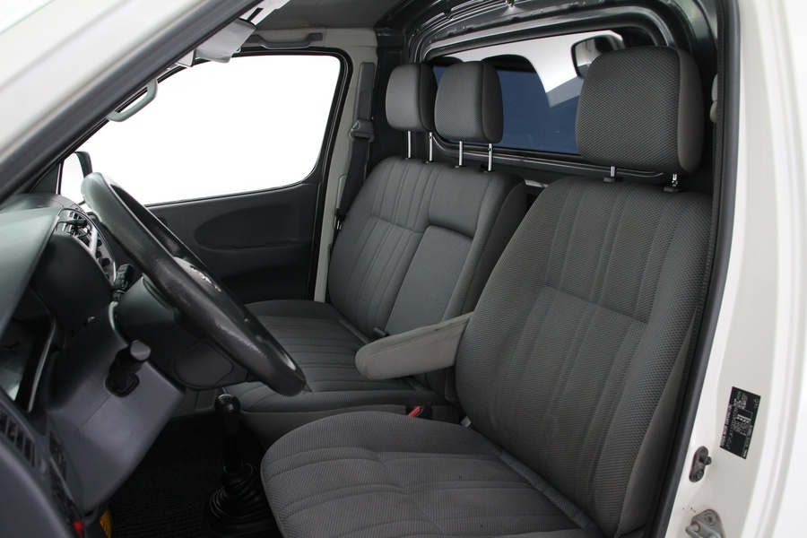 Toyota Hiace vaihtoauto