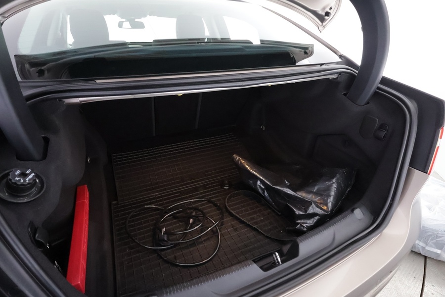 Jaguar XE vaihtoauto