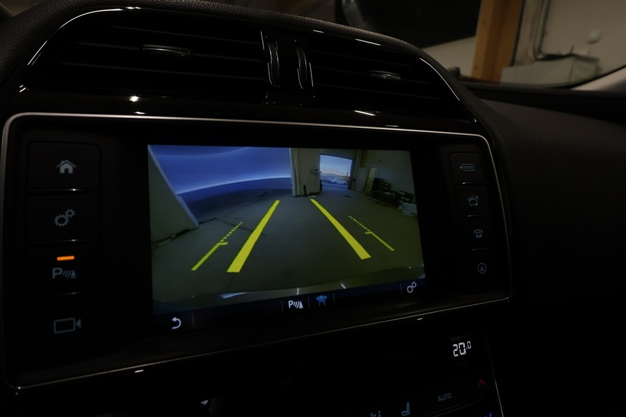 Jaguar XE vaihtoauto