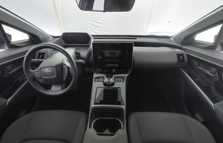 Toyota bZ4X vaihtoauto