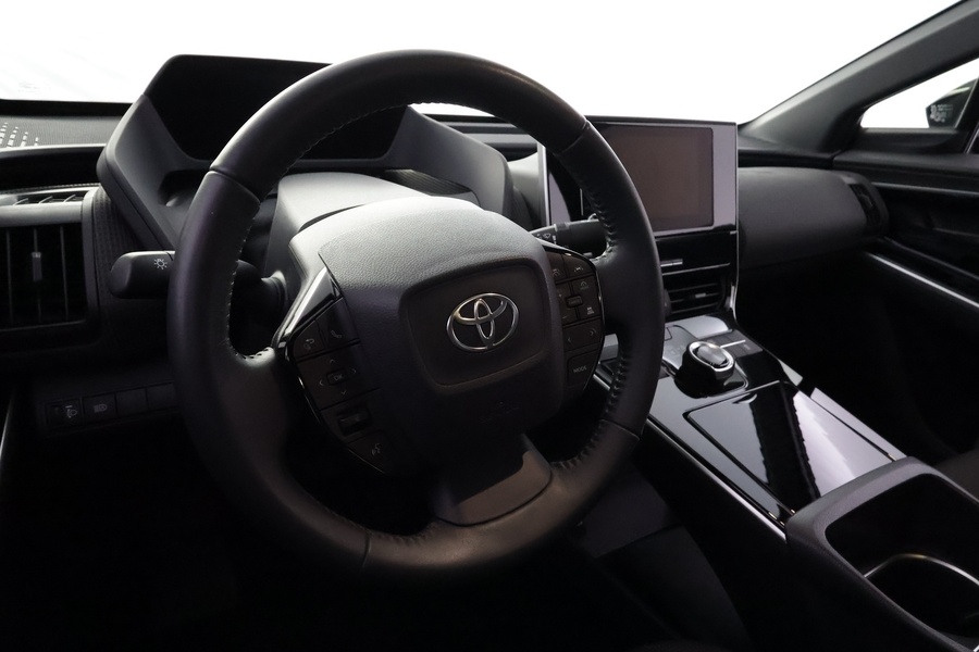 Toyota bZ4X vaihtoauto