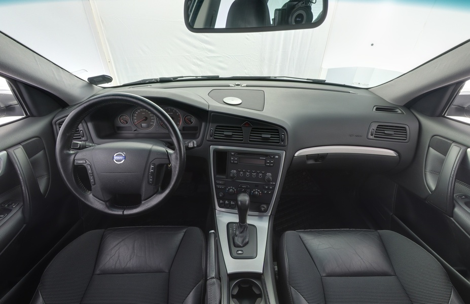 Volvo V70 vaihtoauto