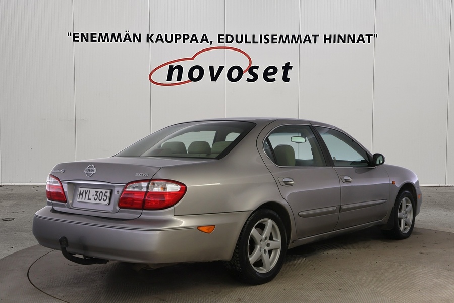 Nissan Maxima vaihtoauto