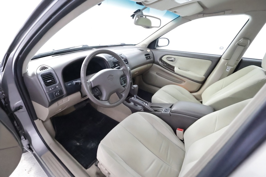 Nissan Maxima vaihtoauto