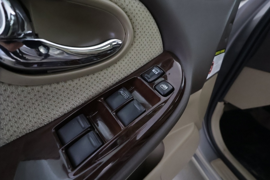 Nissan Maxima vaihtoauto