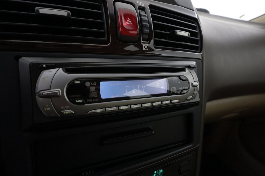 Nissan Maxima vaihtoauto