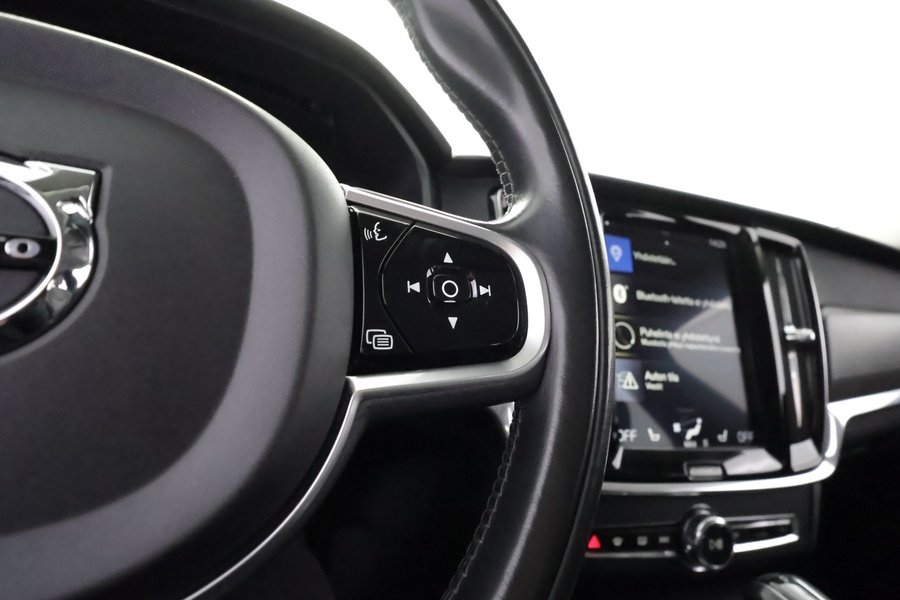 Volvo V90 Cross Country vaihtoauto