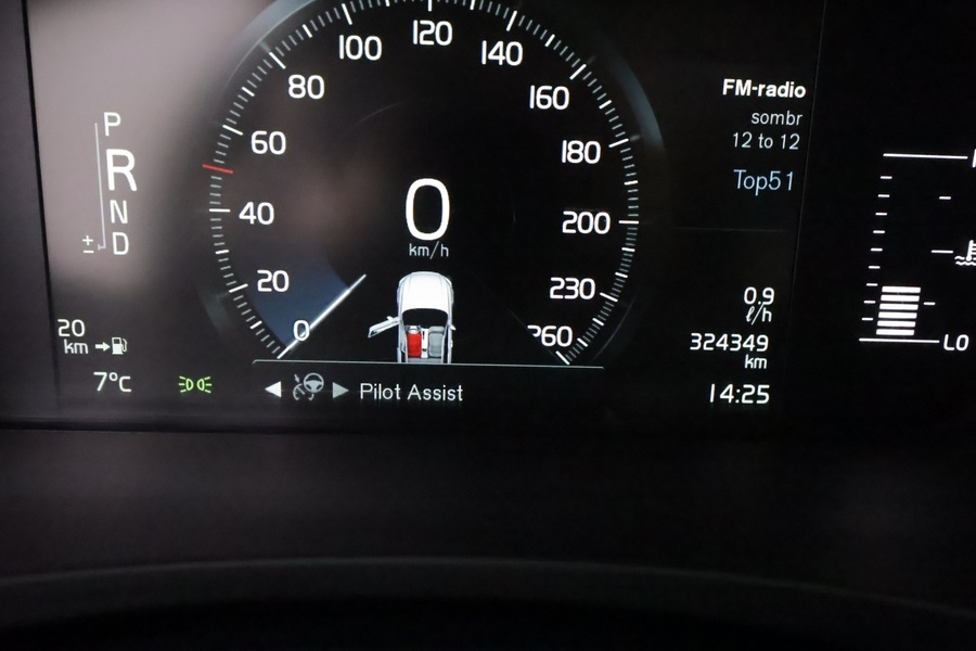 Volvo V90 Cross Country vaihtoauto