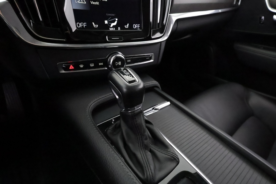 Volvo V90 Cross Country vaihtoauto