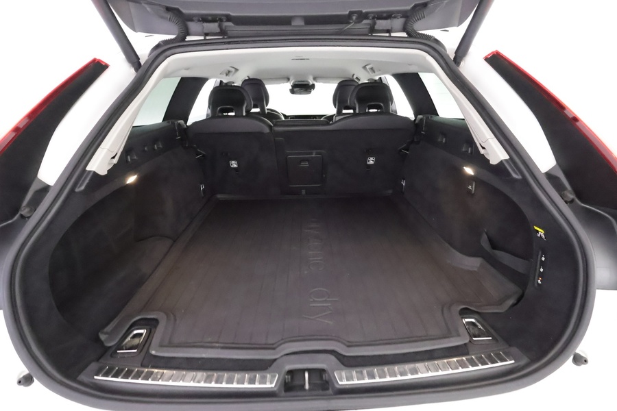 Volvo V90 Cross Country vaihtoauto