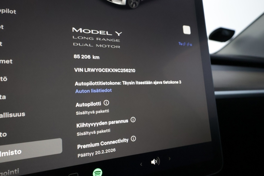 Tesla Model Y vaihtoauto