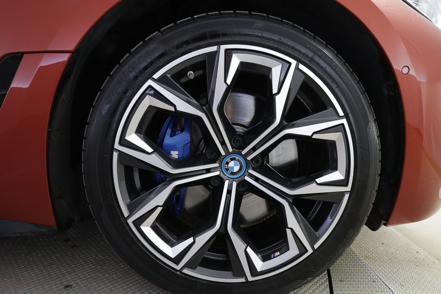 BMW i4 M50 vaihtoauto