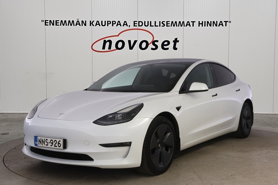 Tesla Model 3 vaihtoauto