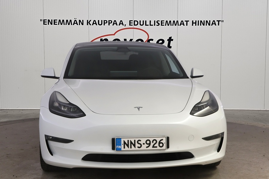 Tesla Model 3 vaihtoauto