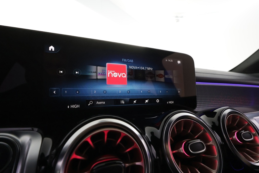 Mercedes-Benz EQB vaihtoauto