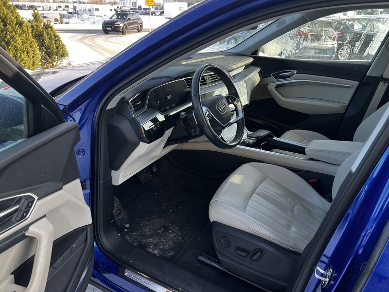 Audi Q8 e-tron vaihtoauto