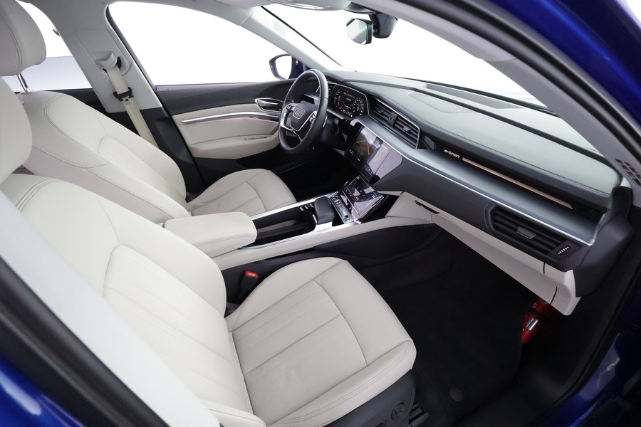 Audi Q8 e-tron vaihtoauto