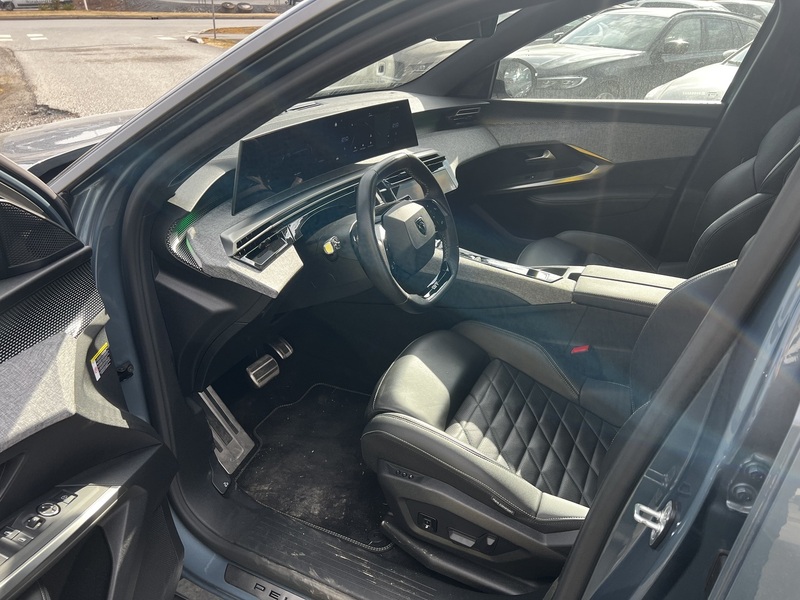 Peugeot E-5008 vaihtoauto