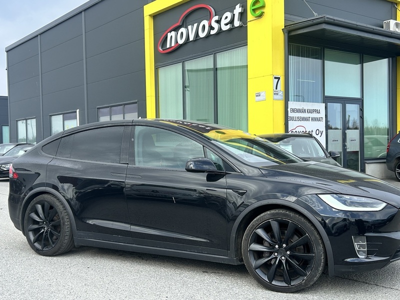 Tesla Model X vaihtoauto