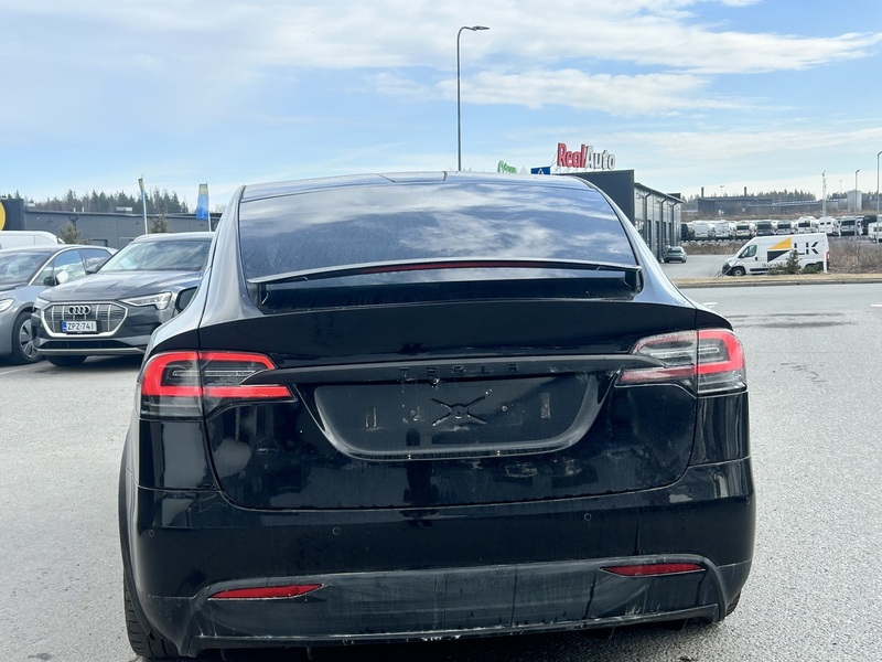 Tesla Model X vaihtoauto