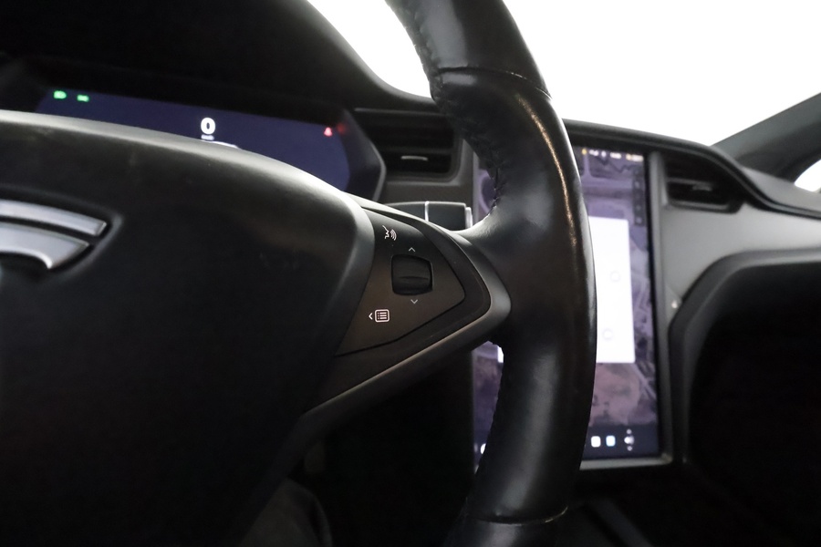 Tesla Model X vaihtoauto