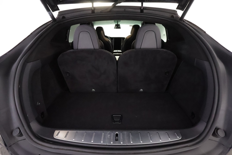 Tesla Model X vaihtoauto