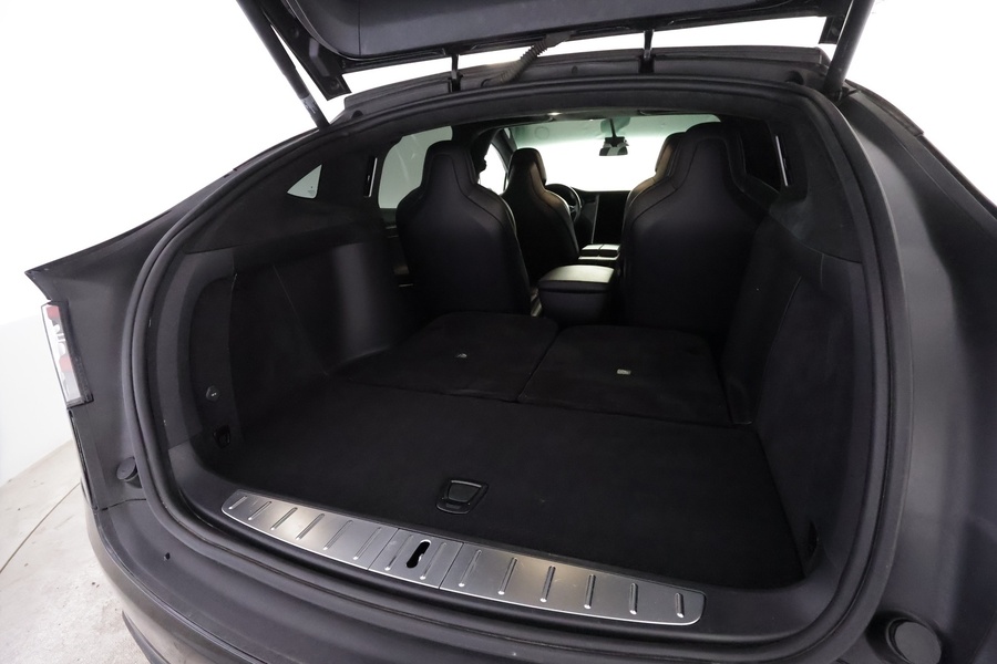Tesla Model X vaihtoauto