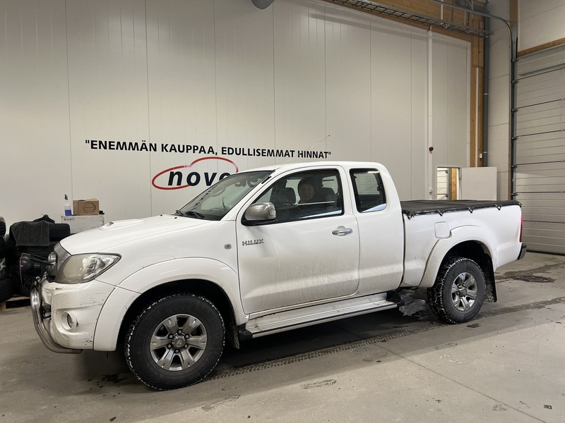 Toyota Hilux vaihtoauto