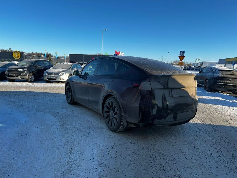 Tesla Model Y vaihtoauto