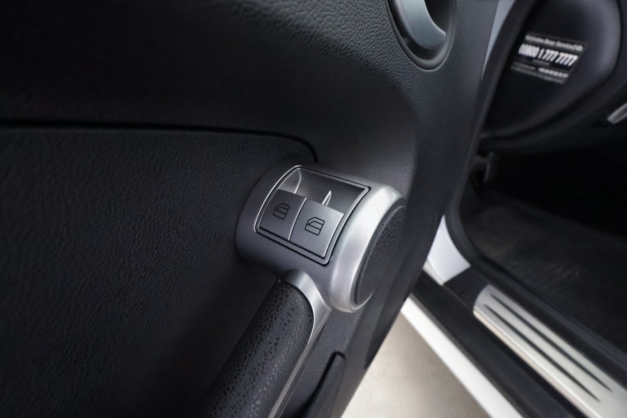 Mercedes-Benz SLK vaihtoauto