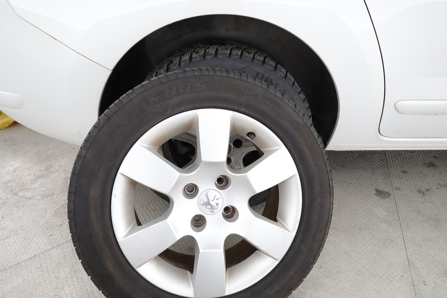 Peugeot 5008 vaihtoauto