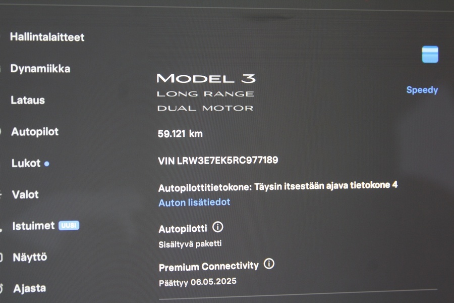 Tesla Model 3 vaihtoauto