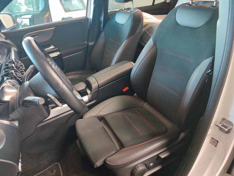 Mercedes-Benz EQB vaihtoauto