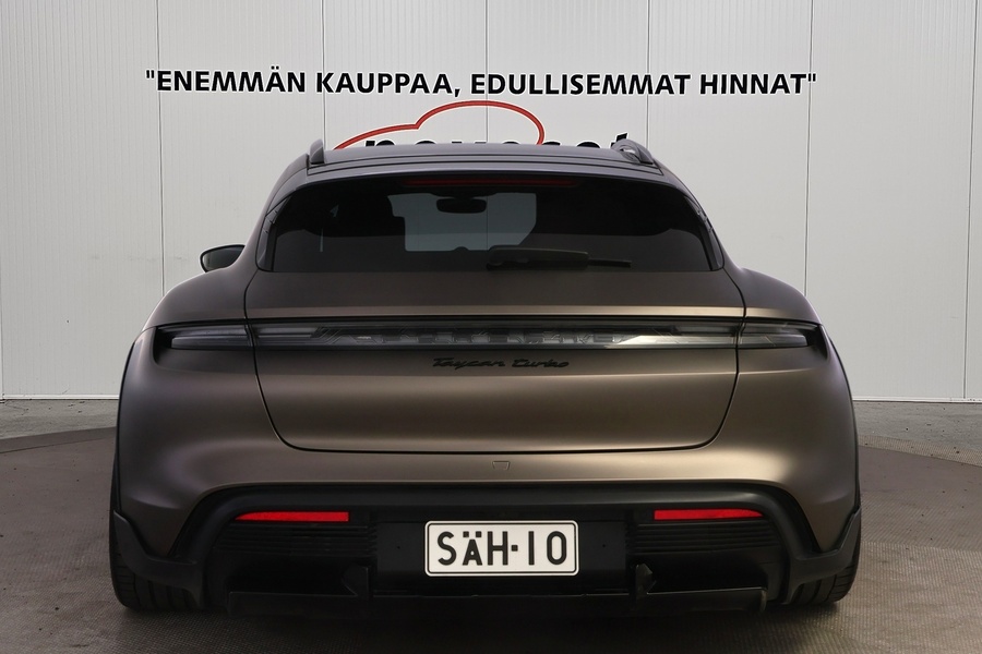 Porsche Taycan vaihtoauto