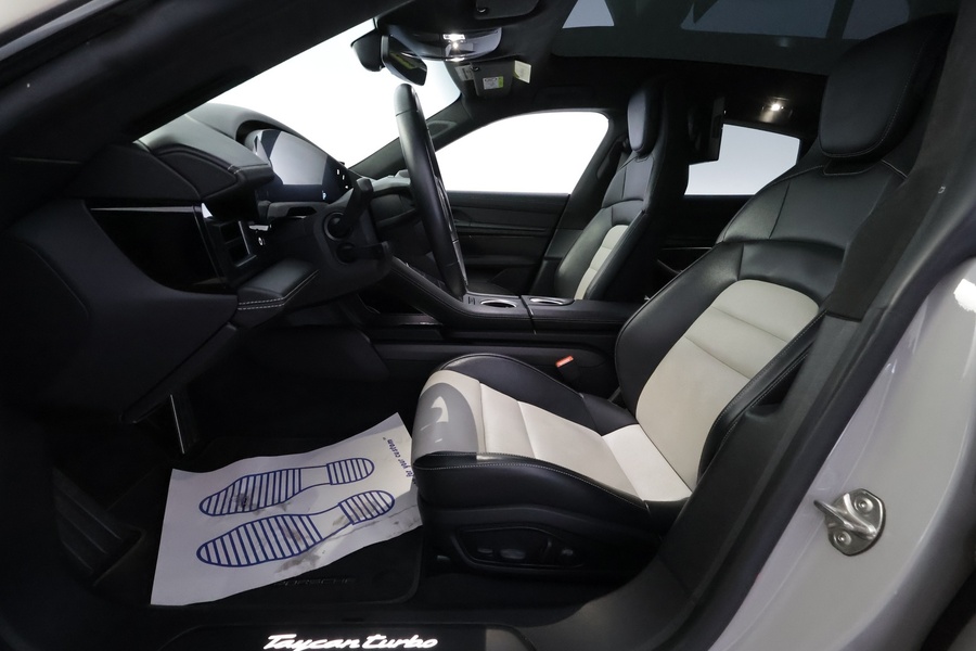 Porsche Taycan vaihtoauto